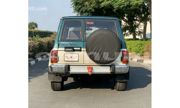 Buy Import Nissan Patrol Blue Car in Import - Dubai in Region of Bouenza Buy Import Nissan Patrol Blue Car in Import - Dubai in Region of Bouenza