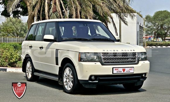 Acheter Import Voiture Land Rover Range Rover Blanc à Import - Dubai, Région de la Bouenza Acheter Import Voiture Land Rover Range Rover Blanc à Import - Dubai, Région de la Bouenza