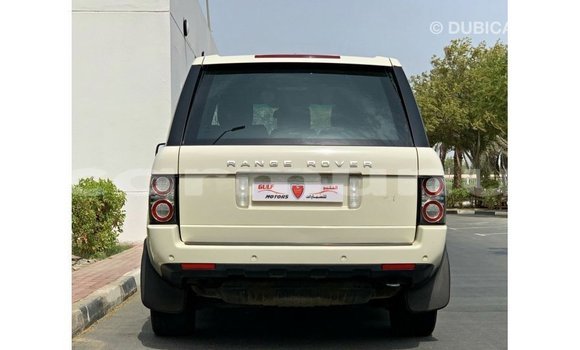 Acheter Import Voiture Land Rover Range Rover Blanc à Import - Dubai, Région de la Bouenza Acheter Import Voiture Land Rover Range Rover Blanc à Import - Dubai, Région de la Bouenza