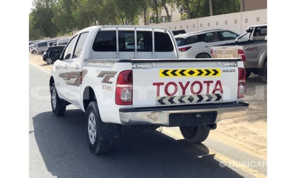 Acheter Import Voiture Toyota Hilux Blanc à Import - Dubai, Région de la Bouenza Acheter Import Voiture Toyota Hilux Blanc à Import - Dubai, Région de la Bouenza