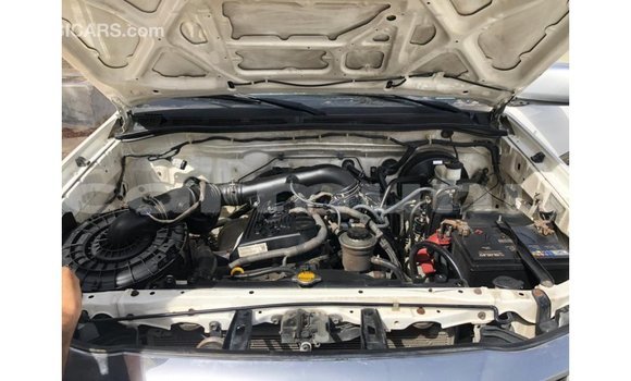 Acheter Import Voiture Toyota Hilux Blanc à Import - Dubai, Région de la Bouenza Acheter Import Voiture Toyota Hilux Blanc à Import - Dubai, Région de la Bouenza