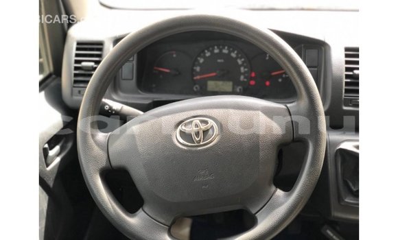 Buy Import Toyota Hiace White Car in Import - Dubai in Region of Bouenza Buy Import Toyota Hiace White Car in Import - Dubai in Region of Bouenza
