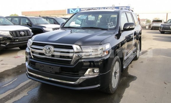 Buy Import Toyota Land Cruiser Black Car in Import - Dubai in Region of Bouenza Buy Import Toyota Land Cruiser Black Car in Import - Dubai in Region of Bouenza