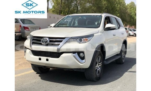 Buy Import Toyota Fortuner White Car in Import - Dubai in Region of Bouenza