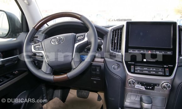 Buy Import Toyota Land Cruiser Black Car in Import - Dubai in Region of Bouenza Buy Import Toyota Land Cruiser Black Car in Import - Dubai in Region of Bouenza