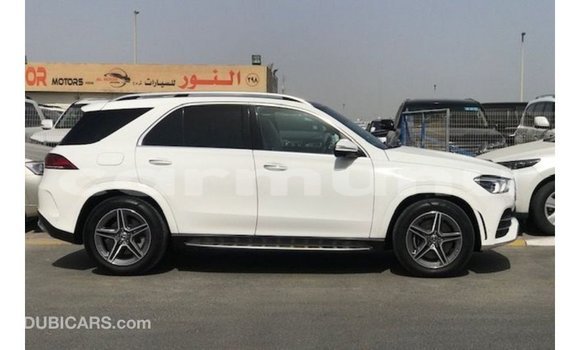 Buy Import Mercedes-Benz GLE White Car in Import - Dubai in Region of Bouenza Buy Import Mercedes-Benz GLE White Car in Import - Dubai in Region of Bouenza