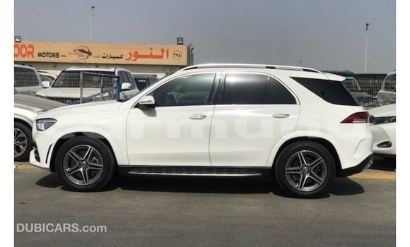 Buy Import Mercedes-Benz GLE White Car in Import - Dubai in Region of Bouenza Buy Import Mercedes-Benz GLE White Car in Import - Dubai in Region of Bouenza