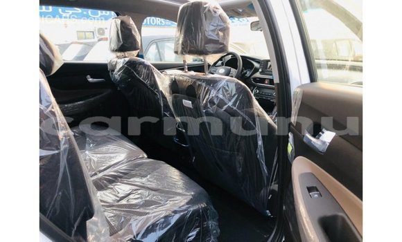 Buy Import Hyundai Santa Fe White Car in Import - Dubai in Region of Bouenza Buy Import Hyundai Santa Fe White Car in Import - Dubai in Region of Bouenza