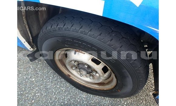 Buy Import Nissan Caravan White Car in Import - Dubai in Region of Bouenza Buy Import Nissan Caravan White Car in Import - Dubai in Region of Bouenza