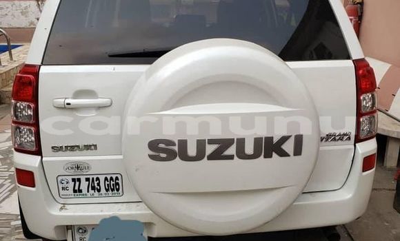 Acheter Occasion Voiture Suzuki Grand Vitara Blanc à Brazzaville, Commune de Brazzaville Acheter Occasion Voiture Suzuki Grand Vitara Blanc à Brazzaville, Commune de Brazzaville