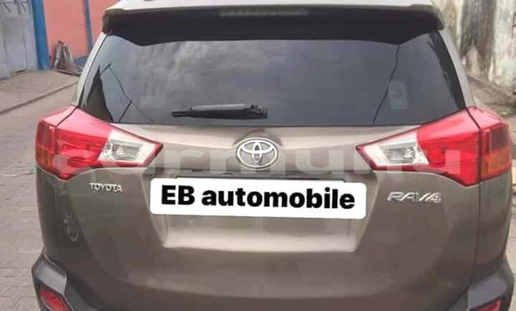 Acheter Occasion Voiture Toyota RAV4 Marron à Brazzaville, Commune de Brazzaville Acheter Occasion Voiture Toyota RAV4 Marron à Brazzaville, Commune de Brazzaville