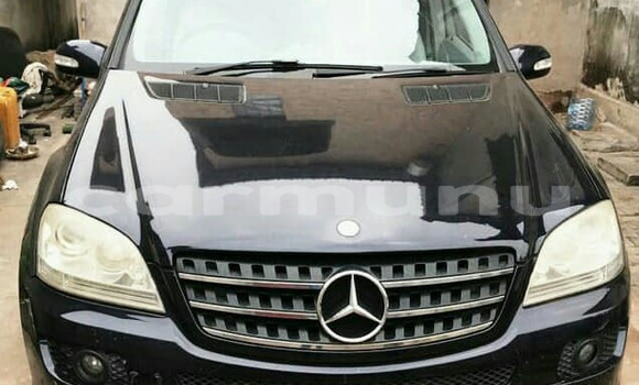 Acheter Occasion Voiture Mercedes-Benz ML–Class Noir à Brazzaville, Commune de Brazzaville Acheter Occasion Voiture Mercedes-Benz ML–Class Noir à Brazzaville, Commune de Brazzaville