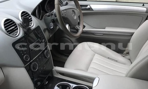 Acheter Occasion Voiture Mercedes-Benz ML–Class Noir à Brazzaville, Commune de Brazzaville Acheter Occasion Voiture Mercedes-Benz ML–Class Noir à Brazzaville, Commune de Brazzaville