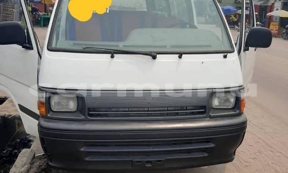 Acheter Occasion Voiture Toyota Hiace Blanc à Brazzaville, Commune de Brazzaville Acheter Occasion Voiture Toyota Hiace Blanc à Brazzaville, Commune de Brazzaville