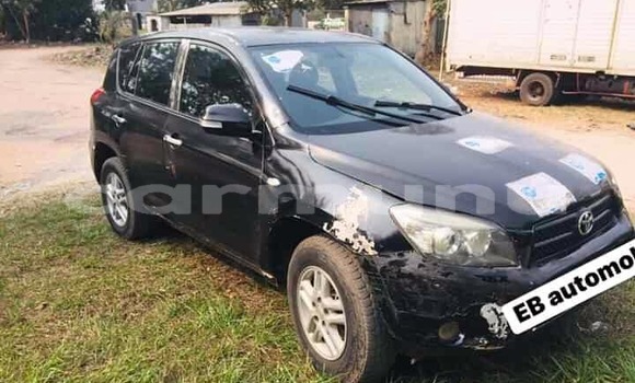 Acheter Occasion Voiture Toyota RAV4 Noir à Brazzaville, Commune de Brazzaville Acheter Occasion Voiture Toyota RAV4 Noir à Brazzaville, Commune de Brazzaville