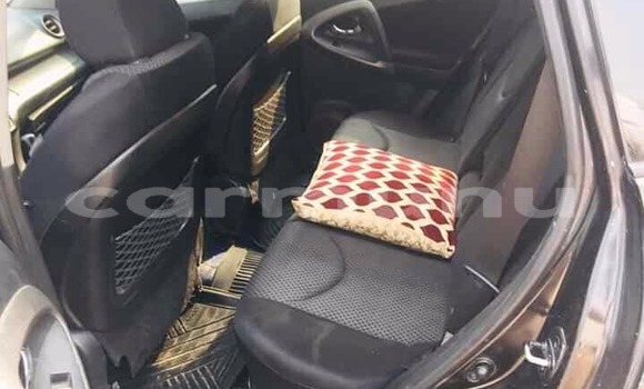 Acheter Occasion Voiture Toyota RAV4 Noir à Brazzaville, Commune de Brazzaville Acheter Occasion Voiture Toyota RAV4 Noir à Brazzaville, Commune de Brazzaville