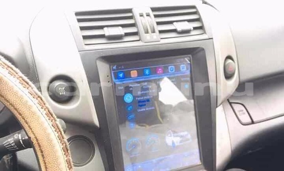 Acheter Occasion Voiture Toyota RAV4 Noir à Brazzaville, Commune de Brazzaville Acheter Occasion Voiture Toyota RAV4 Noir à Brazzaville, Commune de Brazzaville