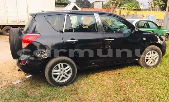 Acheter Occasion Voiture Toyota RAV4 Noir à Brazzaville, Commune de Brazzaville Acheter Occasion Voiture Toyota RAV4 Noir à Brazzaville, Commune de Brazzaville