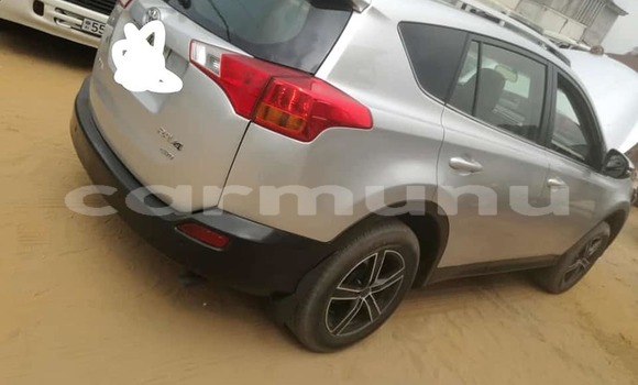 Acheter Occasion Voiture Toyota RAV4 Gris à Brazzaville, Commune de Brazzaville Acheter Occasion Voiture Toyota RAV4 Gris à Brazzaville, Commune de Brazzaville