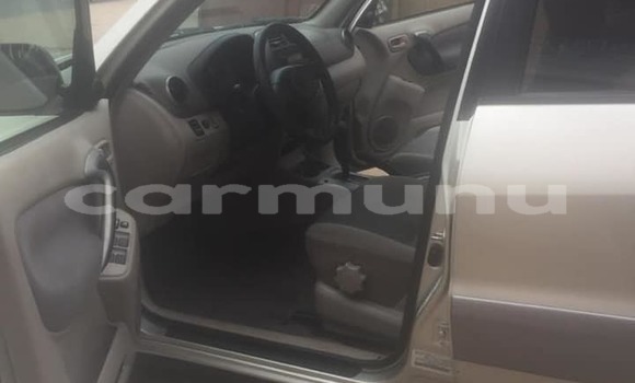 Acheter Occasion Voiture Toyota RAV4 Gris à Brazzaville, Commune de Brazzaville Acheter Occasion Voiture Toyota RAV4 Gris à Brazzaville, Commune de Brazzaville