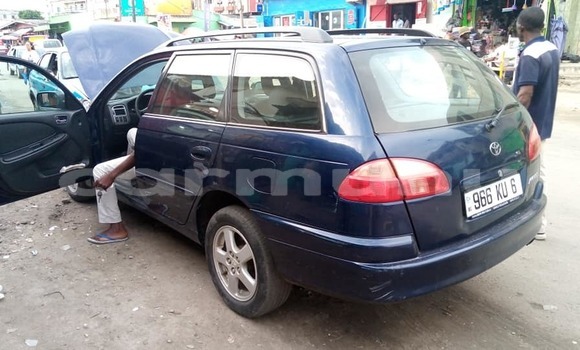 Acheter Occasion Voiture Toyota Avensis Bleu à Brazzaville, Commune de Brazzaville Acheter Occasion Voiture Toyota Avensis Bleu à Brazzaville, Commune de Brazzaville