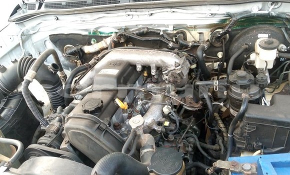 Acheter Occasion Voiture Toyota Hilux Blanc à Brazzaville, Commune de Brazzaville Acheter Occasion Voiture Toyota Hilux Blanc à Brazzaville, Commune de Brazzaville