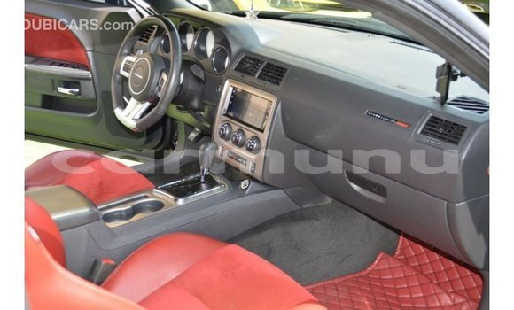 Acheter Import Voiture Dodge Challenger Noir à Import - Dubai, Région de la Bouenza Acheter Import Voiture Dodge Challenger Noir à Import - Dubai, Région de la Bouenza