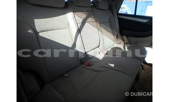 Buy Import Toyota Hilux White Car in Import - Dubai in Region of Bouenza Buy Import Toyota Hilux White Car in Import - Dubai in Region of Bouenza