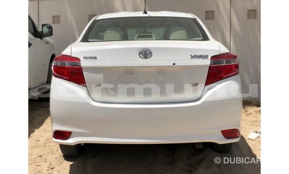 Acheter Import Voiture Toyota Yaris Blanc à Import - Dubai, Région de la Bouenza Acheter Import Voiture Toyota Yaris Blanc à Import - Dubai, Région de la Bouenza