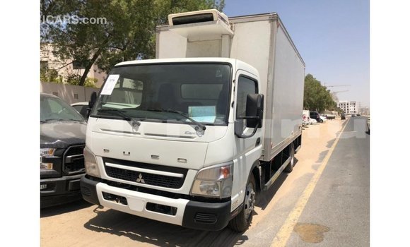 Acheter Import Voiture Mitsubishi i Blanc à Import - Dubai, Région de la Bouenza Acheter Import Voiture Mitsubishi i Blanc à Import - Dubai, Région de la Bouenza