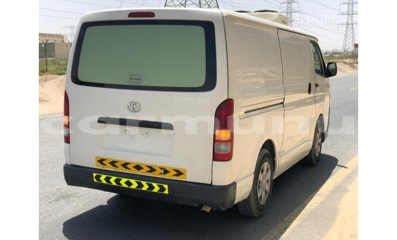 Acheter Import Voiture Toyota Hiace Blanc à Import - Dubai, Région de la Bouenza Acheter Import Voiture Toyota Hiace Blanc à Import - Dubai, Région de la Bouenza