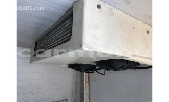 Acheter Import Voiture Toyota Hiace Blanc à Import - Dubai, Région de la Bouenza Acheter Import Voiture Toyota Hiace Blanc à Import - Dubai, Région de la Bouenza