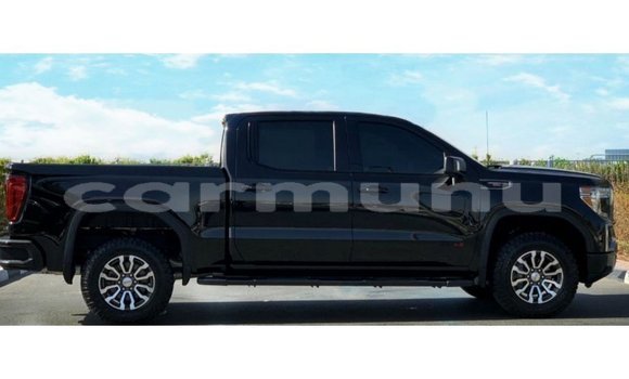 Acheter Import Voiture GMC Sierra Noir à Import - Dubai, Région de la Bouenza Acheter Import Voiture GMC Sierra Noir à Import - Dubai, Région de la Bouenza