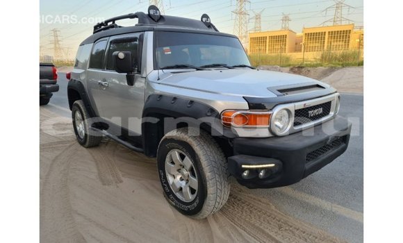 Acheter Import Voiture Toyota FJ Cruiser Autre à Import - Dubai, Région de la Bouenza Acheter Import Voiture Toyota FJ Cruiser Autre à Import - Dubai, Région de la Bouenza