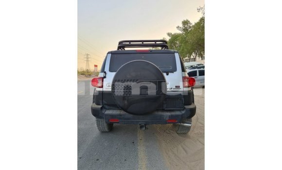 Acheter Import Voiture Toyota FJ Cruiser Autre à Import - Dubai, Région de la Bouenza Acheter Import Voiture Toyota FJ Cruiser Autre à Import - Dubai, Région de la Bouenza