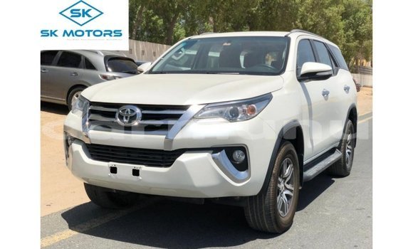 Buy Import Toyota Fortuner White Car in Import - Dubai in Region of Bouenza