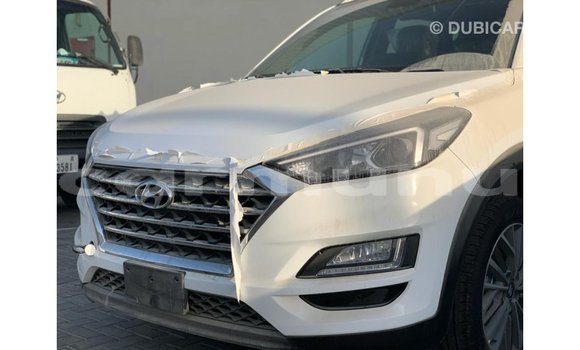 Acheter Import Voiture Hyundai Tucson Blanc à Import - Dubai, Région de la Bouenza Acheter Import Voiture Hyundai Tucson Blanc à Import - Dubai, Région de la Bouenza
