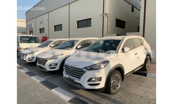 Acheter Import Voiture Hyundai Tucson Blanc à Import - Dubai, Région de la Bouenza Acheter Import Voiture Hyundai Tucson Blanc à Import - Dubai, Région de la Bouenza