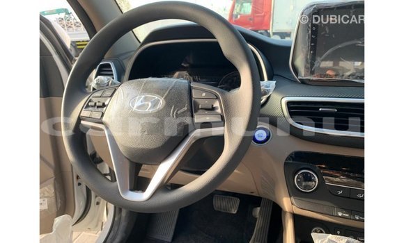 Acheter Import Voiture Hyundai Tucson Blanc à Import - Dubai, Région de la Bouenza Acheter Import Voiture Hyundai Tucson Blanc à Import - Dubai, Région de la Bouenza