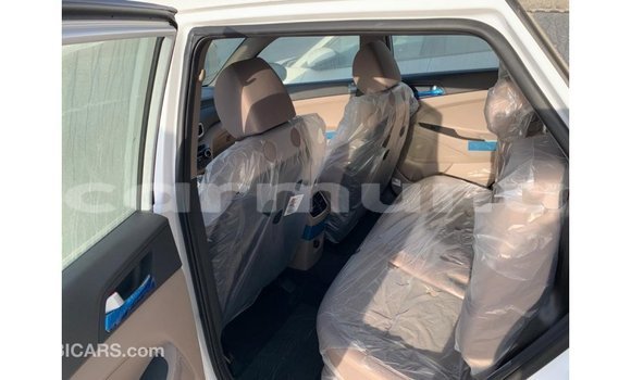 Acheter Import Voiture Hyundai Tucson Blanc à Import - Dubai, Région de la Bouenza Acheter Import Voiture Hyundai Tucson Blanc à Import - Dubai, Région de la Bouenza