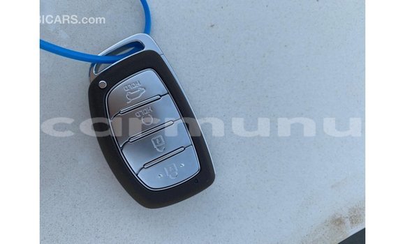 Acheter Import Voiture Hyundai Tucson Blanc à Import - Dubai, Région de la Bouenza Acheter Import Voiture Hyundai Tucson Blanc à Import - Dubai, Région de la Bouenza