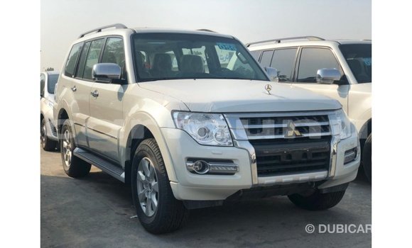 Acheter Import Voiture Mitsubishi Pajero Noir à Import - Dubai, Région de la Bouenza Acheter Import Voiture Mitsubishi Pajero Noir à Import - Dubai, Région de la Bouenza