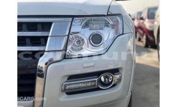 Acheter Import Voiture Mitsubishi Pajero Noir à Import - Dubai, Région de la Bouenza Acheter Import Voiture Mitsubishi Pajero Noir à Import - Dubai, Région de la Bouenza