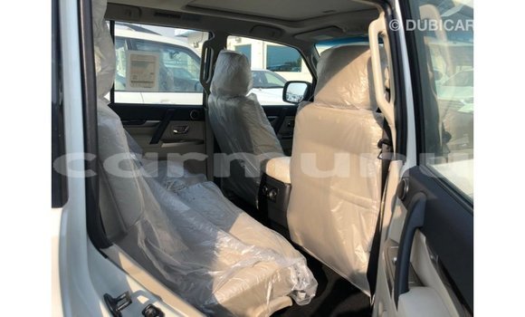 Acheter Import Voiture Mitsubishi Pajero Noir à Import - Dubai, Région de la Bouenza Acheter Import Voiture Mitsubishi Pajero Noir à Import - Dubai, Région de la Bouenza