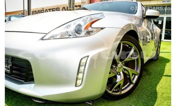 Acheter Import Voiture Nissan 370Z Autre à Import - Dubai, Région de la Bouenza Acheter Import Voiture Nissan 370Z Autre à Import - Dubai, Région de la Bouenza