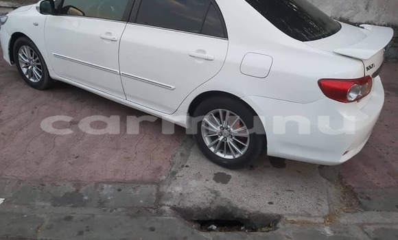 Acheter Occasion Voiture Toyota Axio Blanc à Brazzaville, Commune de Brazzaville