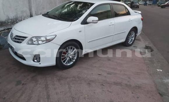 Acheter Occasion Voiture Toyota Axio Blanc à Brazzaville, Commune de Brazzaville Acheter Occasion Voiture Toyota Axio Blanc à Brazzaville, Commune de Brazzaville