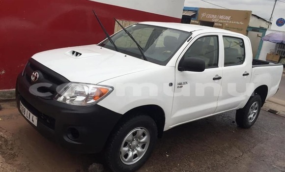 Acheter Occasion Voiture Toyota Hilux Blanc à Brazzaville, Commune de Brazzaville Acheter Occasion Voiture Toyota Hilux Blanc à Brazzaville, Commune de Brazzaville