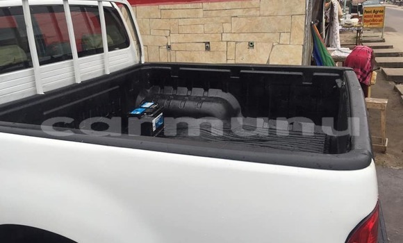 Acheter Occasion Voiture Toyota Hilux Blanc à Brazzaville, Commune de Brazzaville Acheter Occasion Voiture Toyota Hilux Blanc à Brazzaville, Commune de Brazzaville