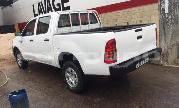 Acheter Occasion Voiture Toyota Hilux Blanc à Brazzaville, Commune de Brazzaville Acheter Occasion Voiture Toyota Hilux Blanc à Brazzaville, Commune de Brazzaville